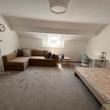 Ein Schoenes Zimmer In Kiel Bagian luar foto