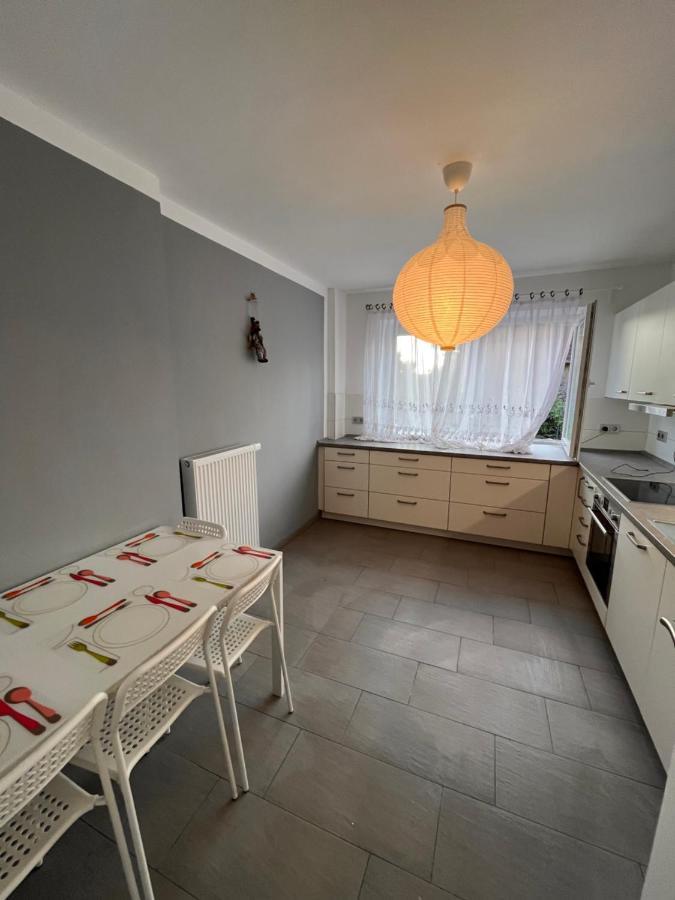 Ein Schoenes Zimmer In Kiel Bagian luar foto