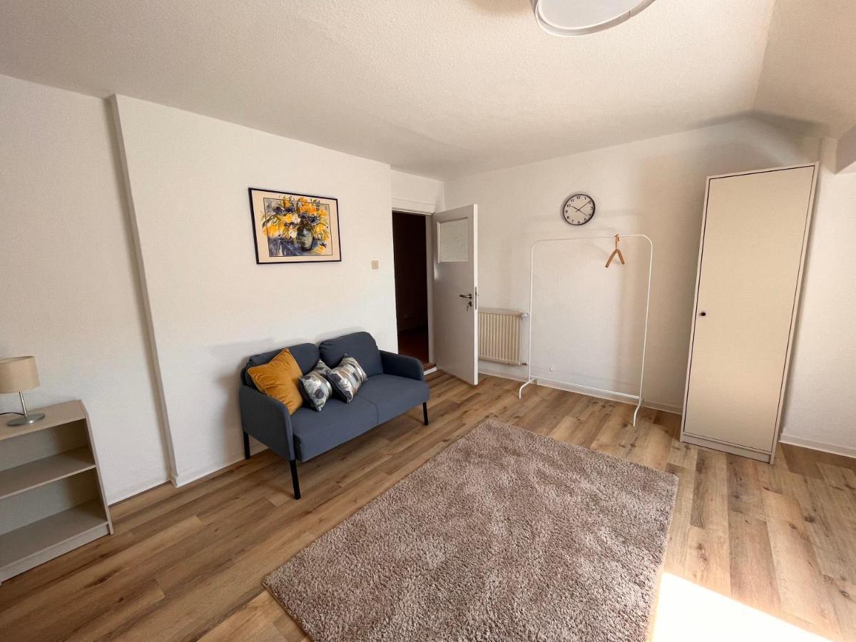 Ein Schoenes Zimmer In Kiel Bagian luar foto